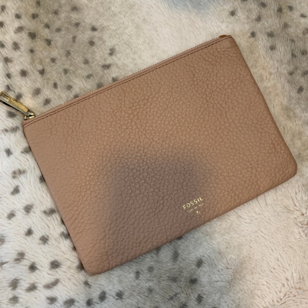 🍭 Fossil Leather Pouch